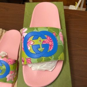 Authentic Gucci slides size 41